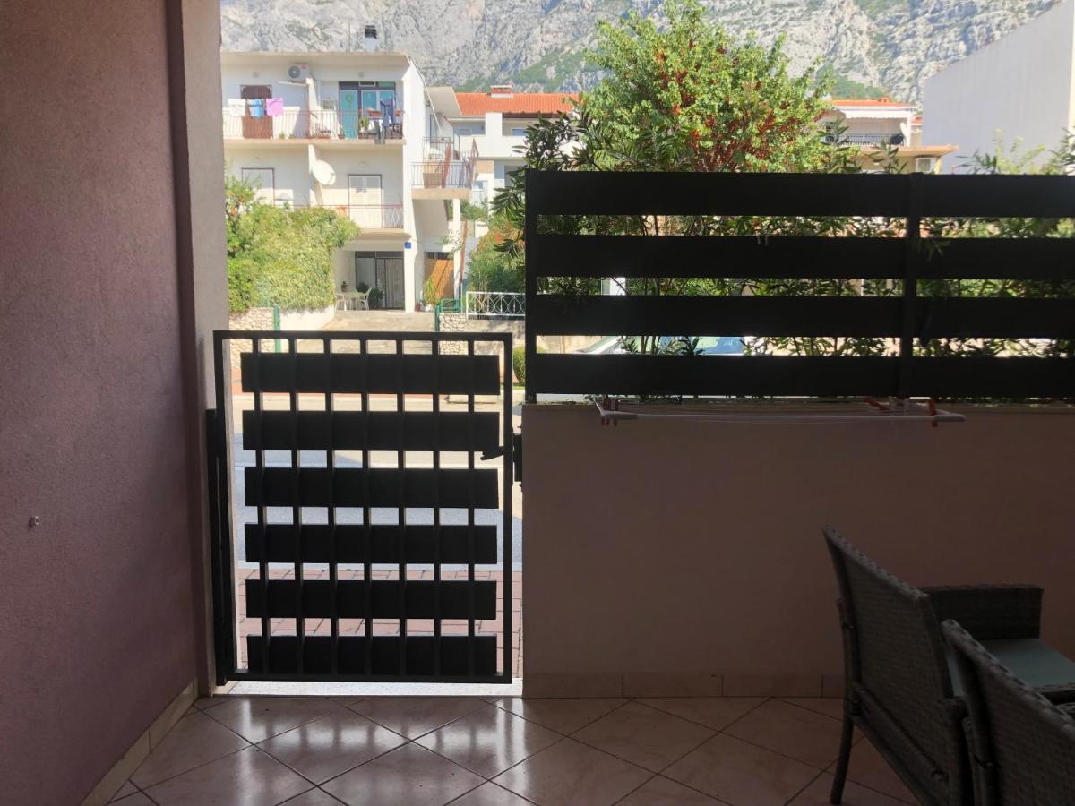 Toni * Makarska